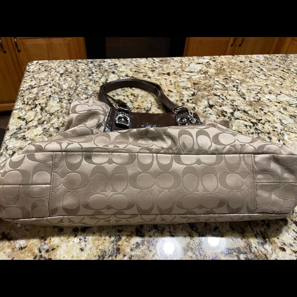 Like new Authentic Coach - Picture 4 of 9